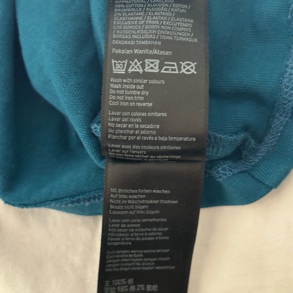 Ivy Park Teal and White crop top - Picture 5 of 7